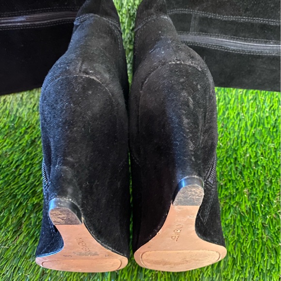 Nine West suede boots. - Picture 8 of 8